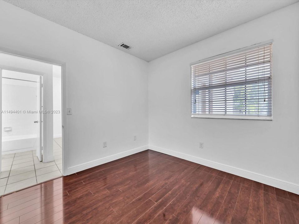 Recently Rented: $2,100 (2 beds, 2 baths, 854 Square Feet)