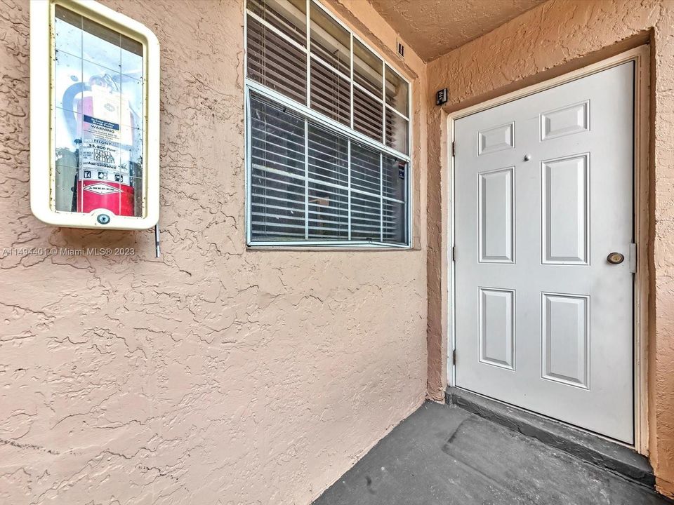 Recently Rented: $2,100 (2 beds, 2 baths, 854 Square Feet)