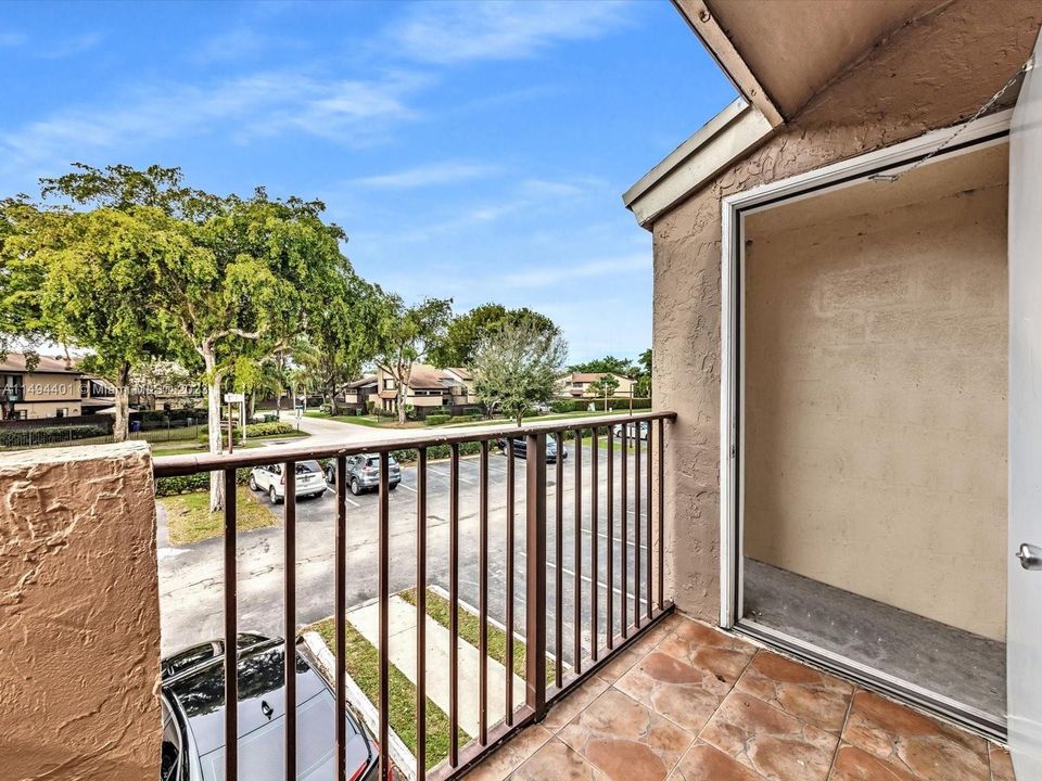 Recently Rented: $2,100 (2 beds, 2 baths, 854 Square Feet)