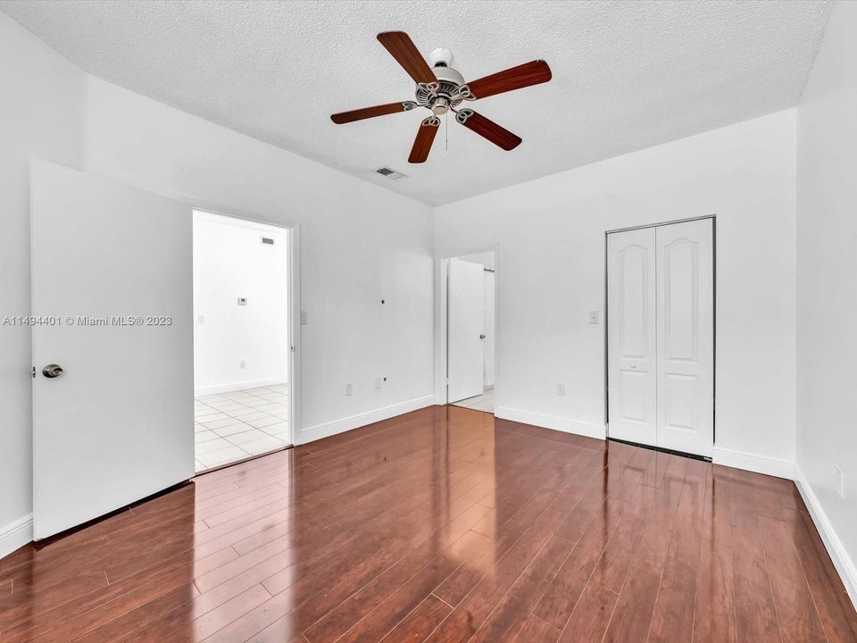 Recently Rented: $2,100 (2 beds, 2 baths, 854 Square Feet)
