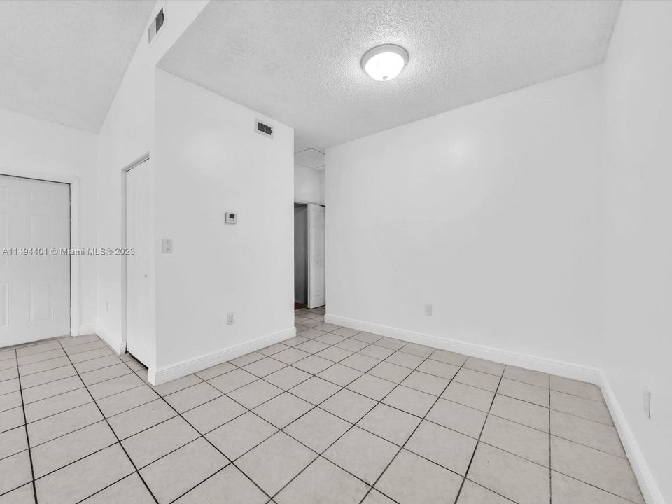 Recently Rented: $2,100 (2 beds, 2 baths, 854 Square Feet)