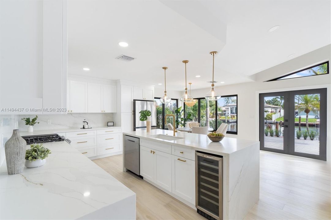 最近售出: $1,850,000 (3 贝兹, 2 浴室, 2344 平方英尺)