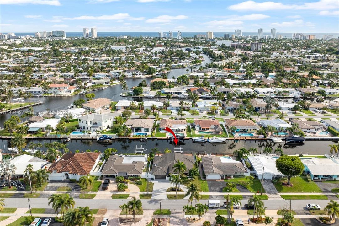 最近售出: $1,850,000 (3 贝兹, 2 浴室, 2344 平方英尺)