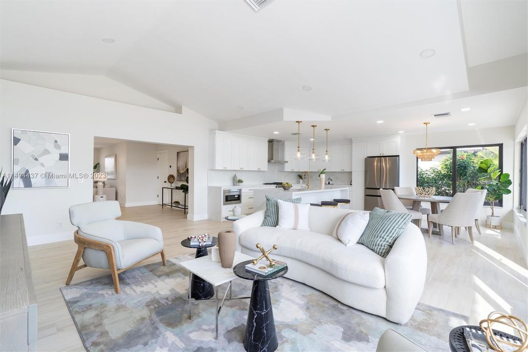 最近售出: $1,850,000 (3 贝兹, 2 浴室, 2344 平方英尺)