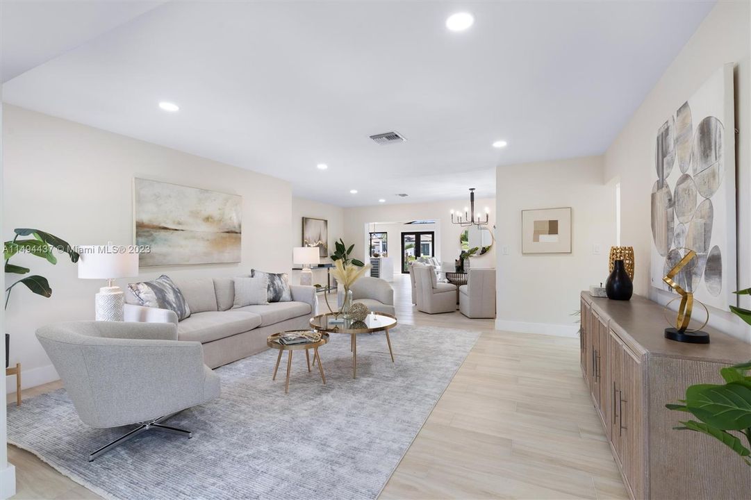 最近售出: $1,850,000 (3 贝兹, 2 浴室, 2344 平方英尺)