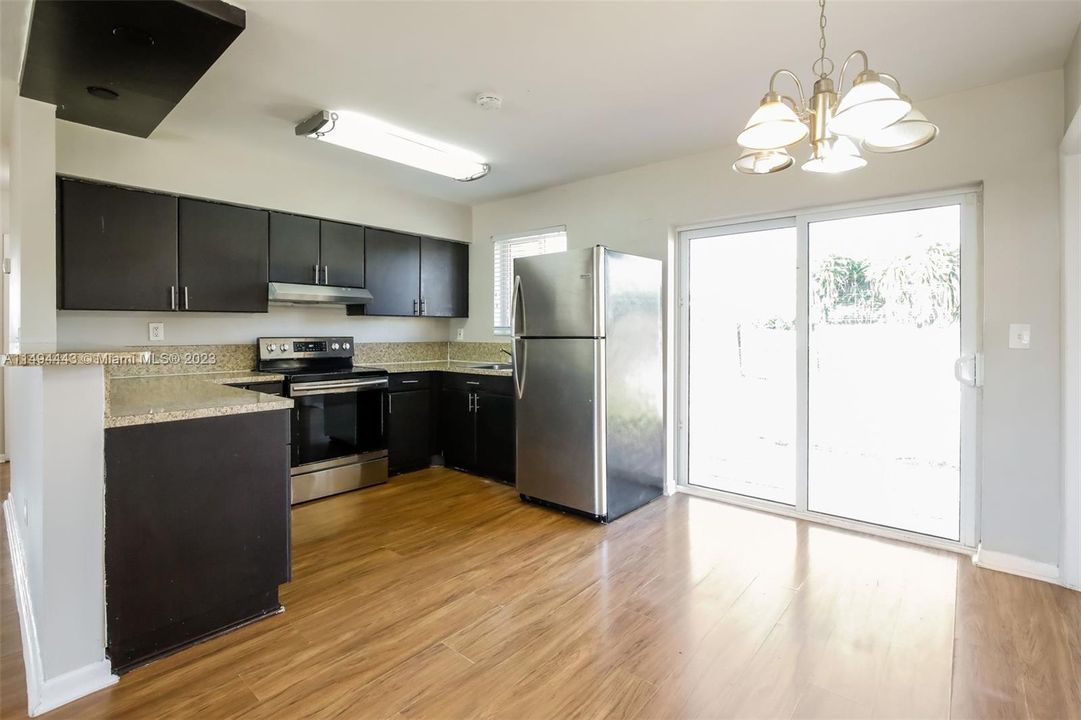 Recently Rented: $2,710 (3 beds, 2 baths, 1128 Square Feet)