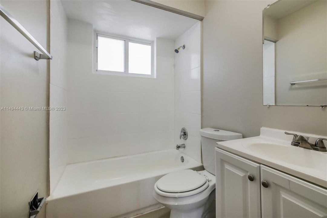 Recently Rented: $2,710 (3 beds, 2 baths, 1128 Square Feet)