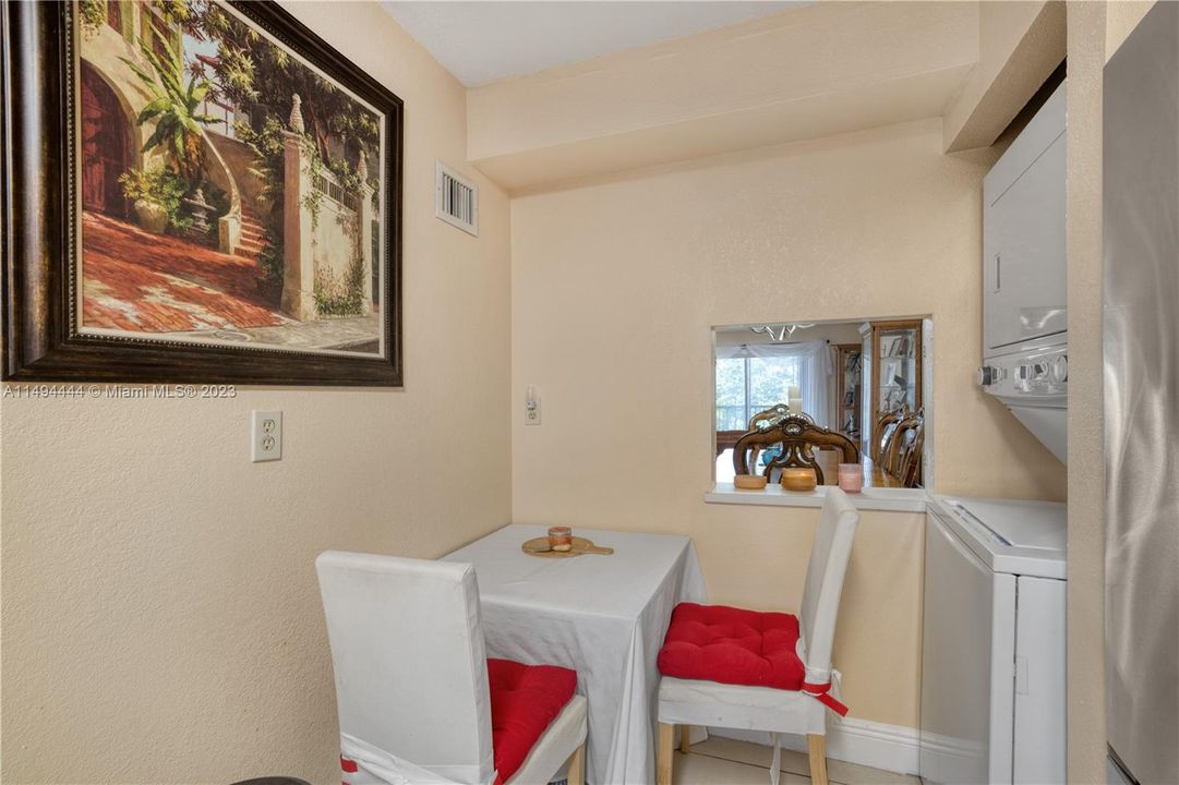 Recently Sold: $170,000 (2 beds, 2 baths, 1100 Square Feet)