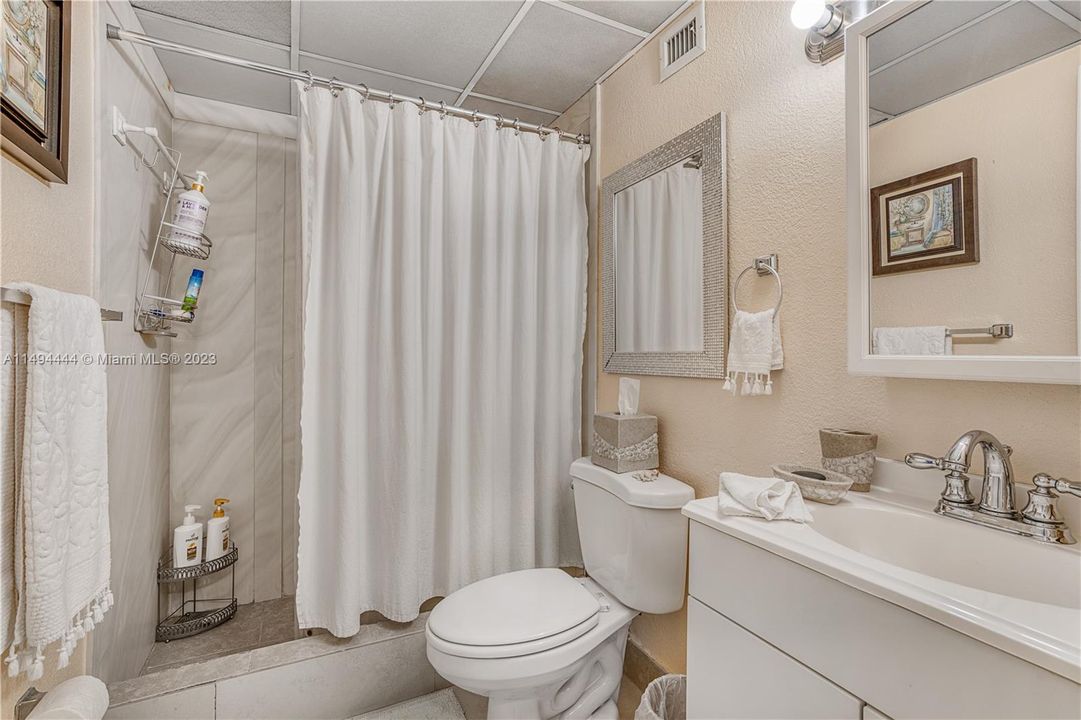 Recently Sold: $170,000 (2 beds, 2 baths, 1100 Square Feet)