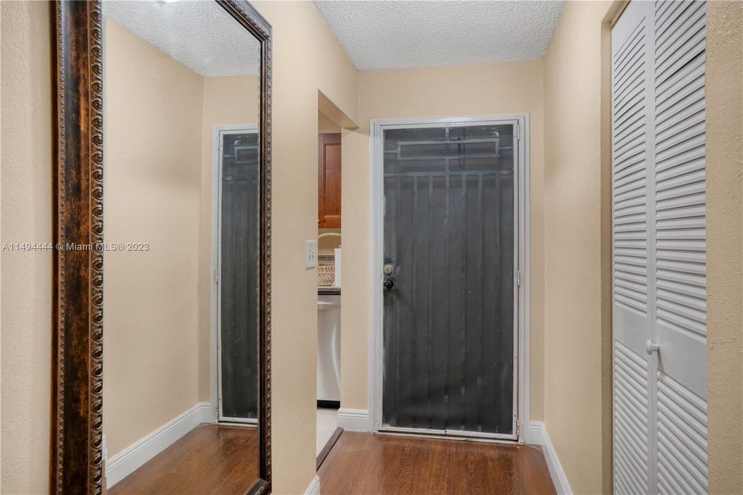 Recently Sold: $170,000 (2 beds, 2 baths, 1100 Square Feet)