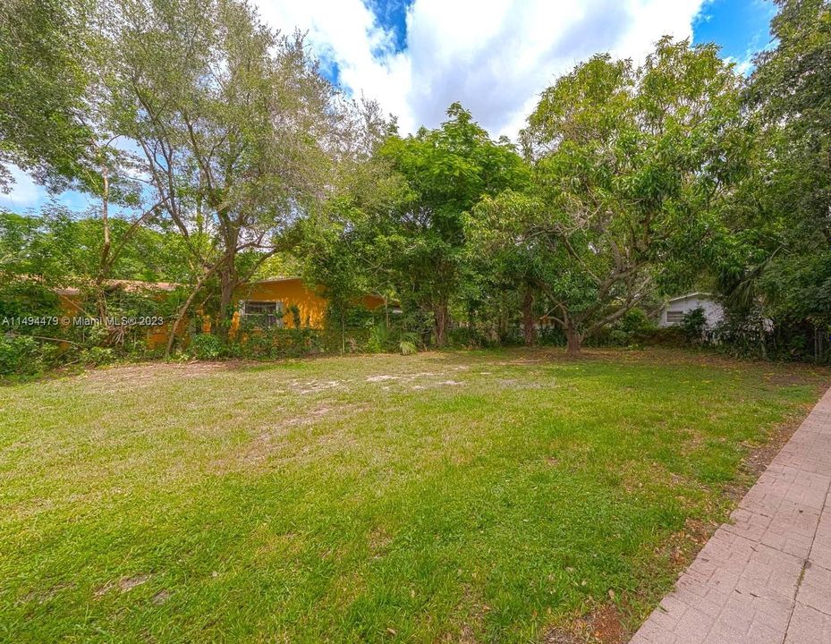 Недавно продано: $312,500 (0.14 acres)