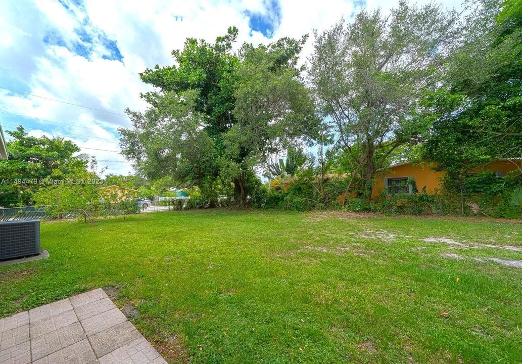 Недавно продано: $312,500 (0.14 acres)