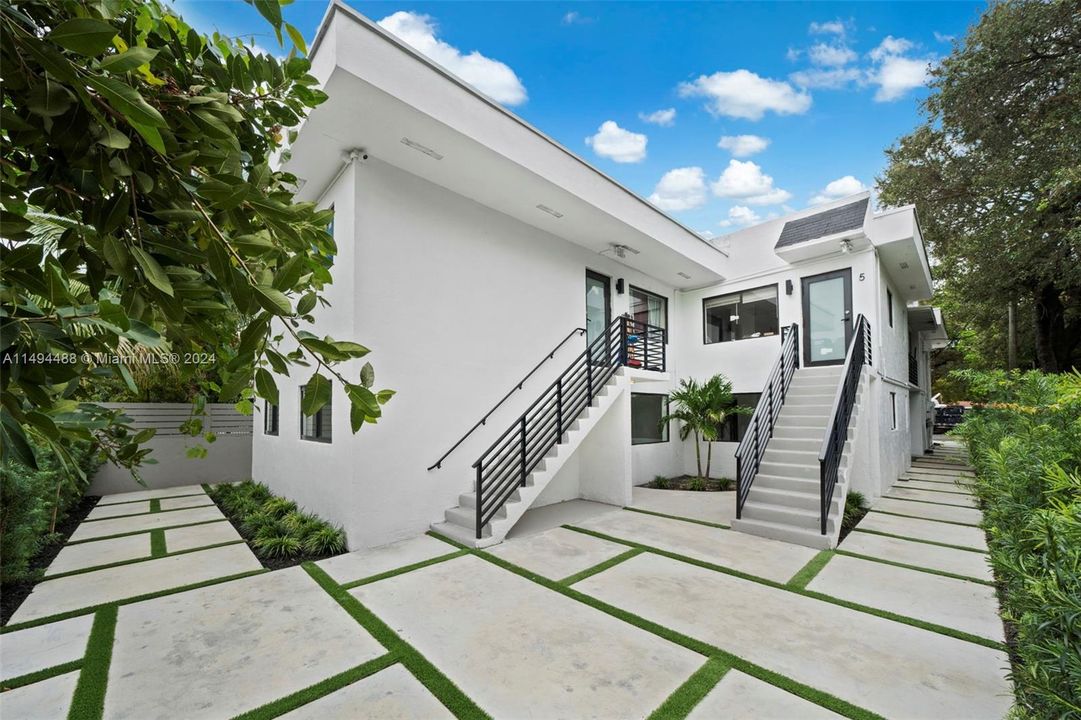 Recently Rented: $2,750 (2 beds, 1 baths, 5239 Square Feet)