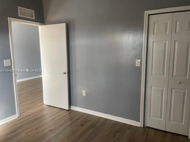 Recently Rented: $2,000 (2 beds, 2 baths, 910 Square Feet)