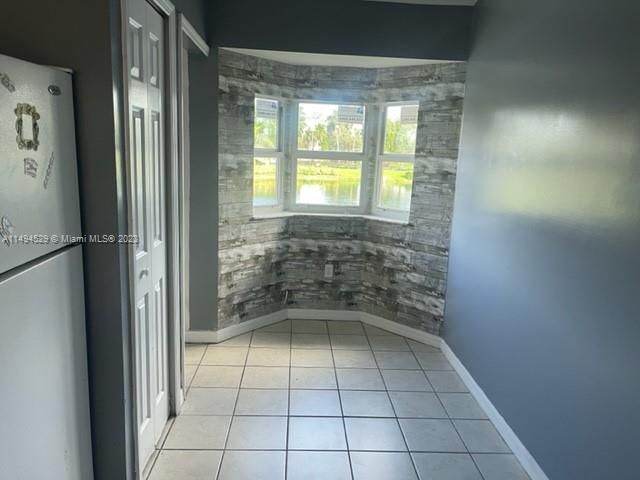 Recently Rented: $2,000 (2 beds, 2 baths, 910 Square Feet)