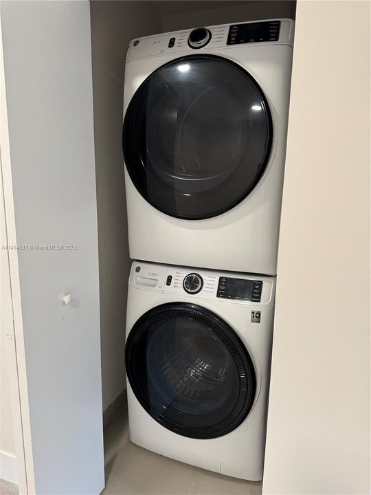 Недавно арендовано: $2,800 (2 спален, 2 ванн, 1273 Квадратных фут)