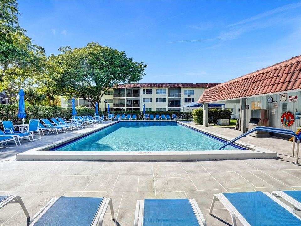 Недавно продано: $179,900 (2 спален, 2 ванн, 1170 Квадратных фут)