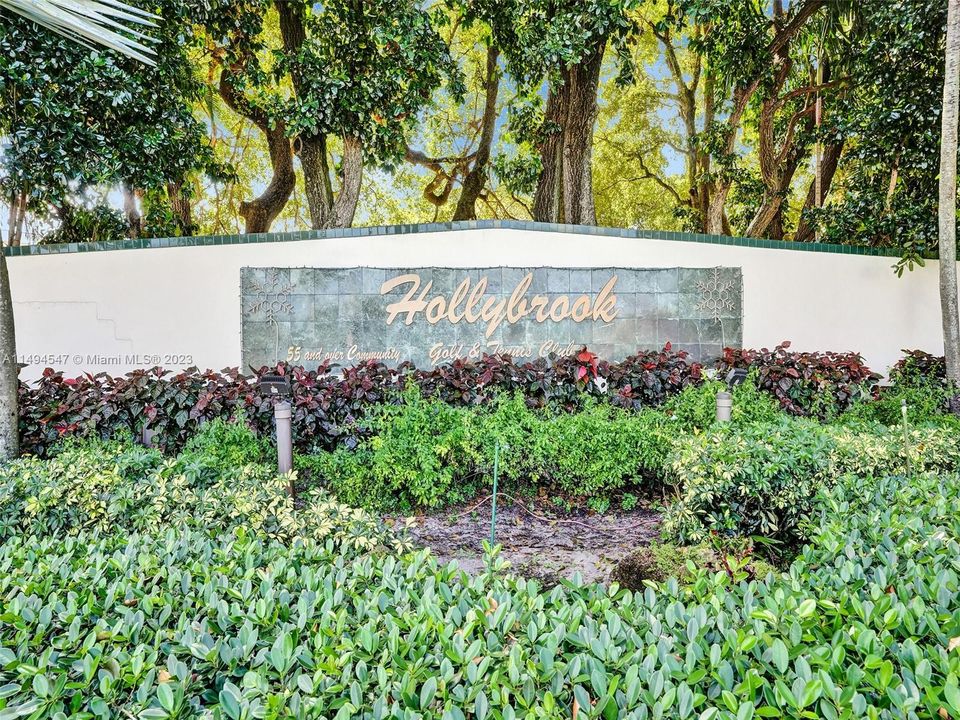 Недавно продано: $179,900 (2 спален, 2 ванн, 1170 Квадратных фут)