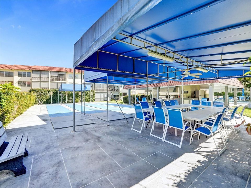 Недавно продано: $179,900 (2 спален, 2 ванн, 1170 Квадратных фут)