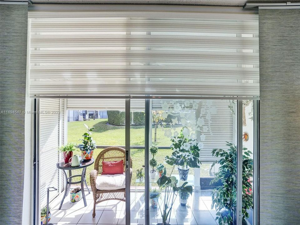 Недавно продано: $179,900 (2 спален, 2 ванн, 1170 Квадратных фут)