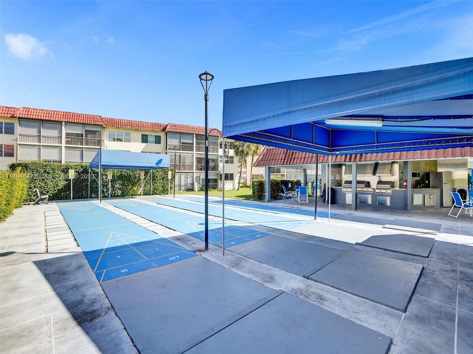 Недавно продано: $179,900 (2 спален, 2 ванн, 1170 Квадратных фут)