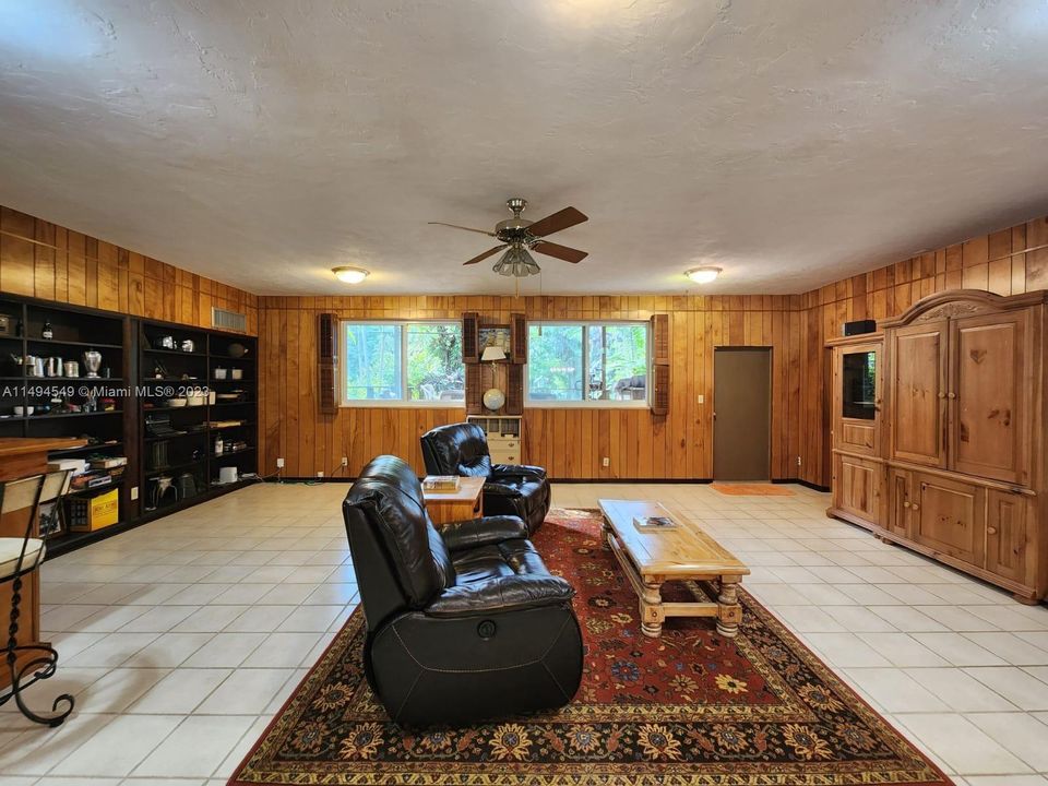 Недавно продано: $2,400,000 (3 спален, 3 ванн, 2980 Квадратных фут)