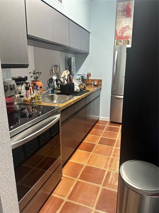 Недавно продано: $238,000 (1 спален, 1 ванн, 520 Квадратных фут)