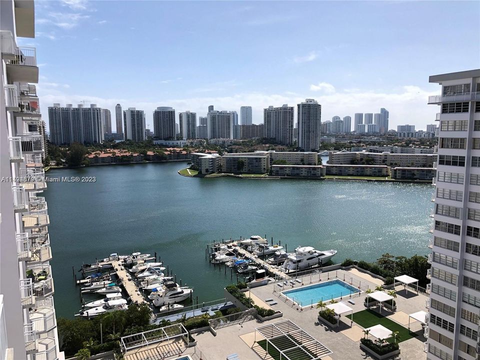 Недавно арендовано: $2,200 (1 спален, 1 ванн, 1005 Квадратных фут)