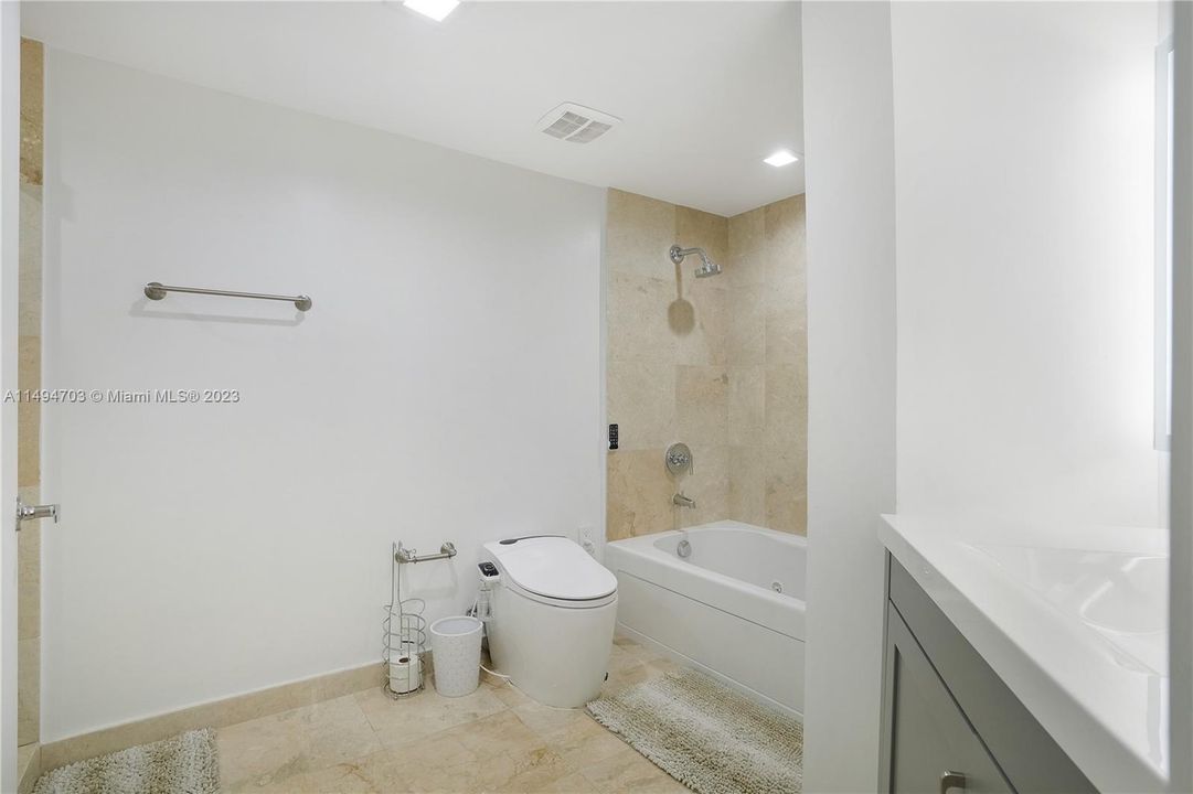 待售: $995,000 (4 贝兹, 3 浴室, 1746 平方英尺)