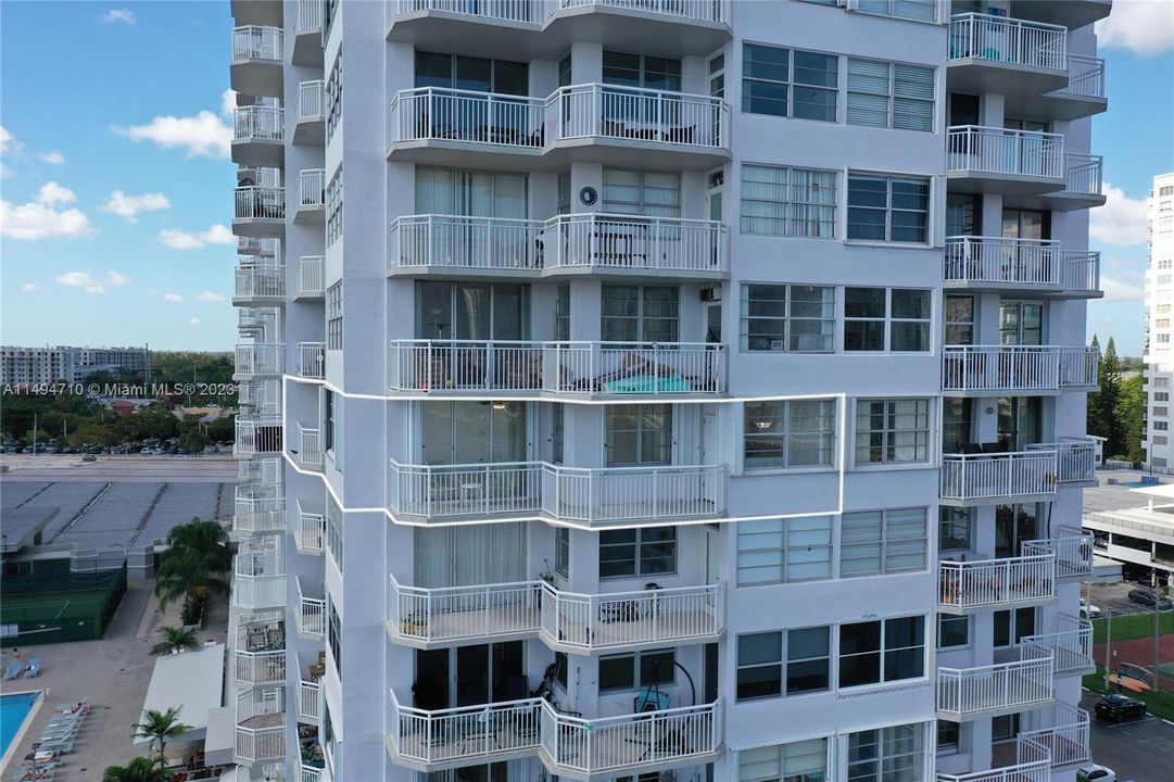 Недавно продано: $365,000 (2 спален, 2 ванн, 1605 Квадратных фут)