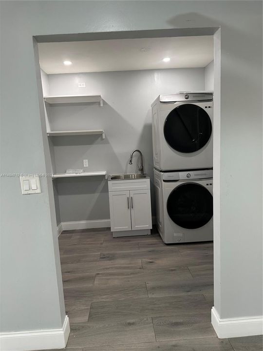 Recently Rented: $3,600 (4 beds, 2 baths, 1208 Square Feet)