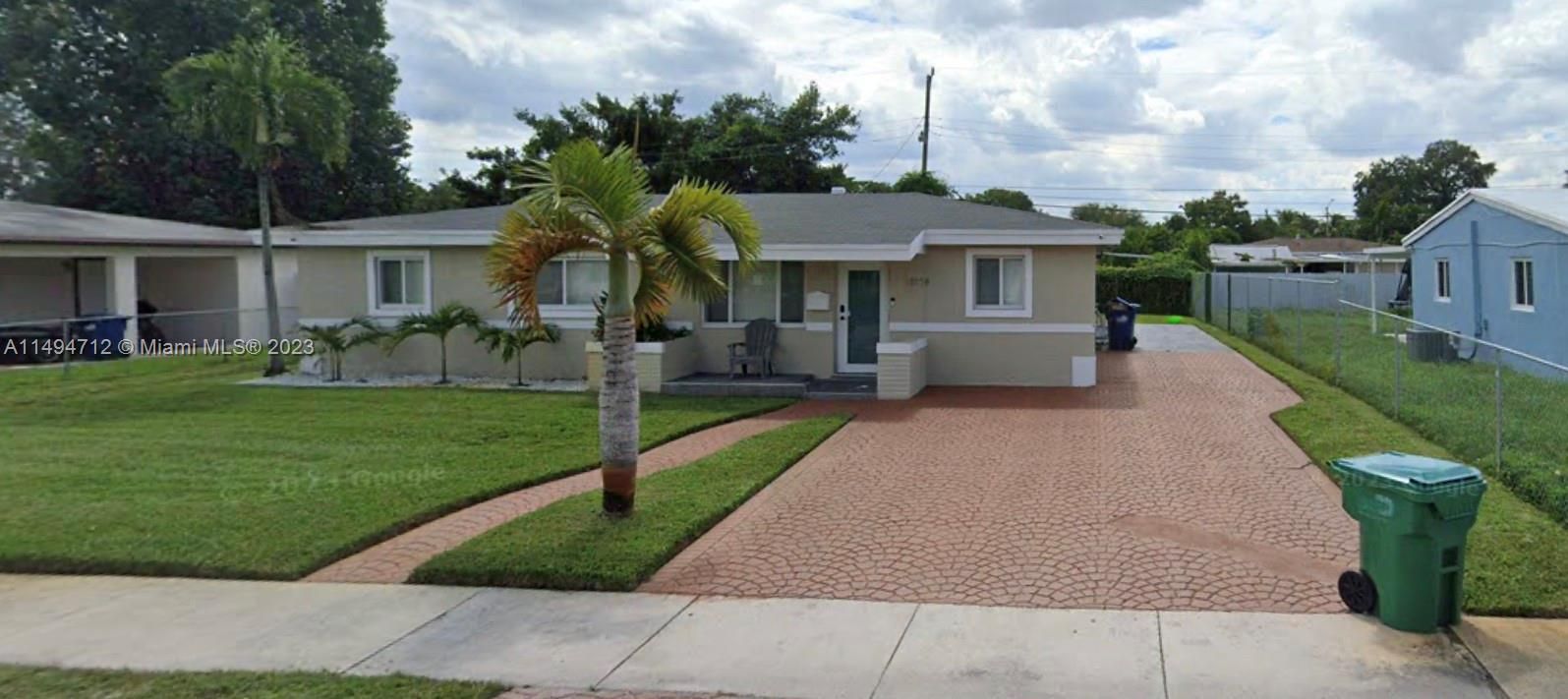 Recently Rented: $3,600 (4 beds, 2 baths, 1208 Square Feet)