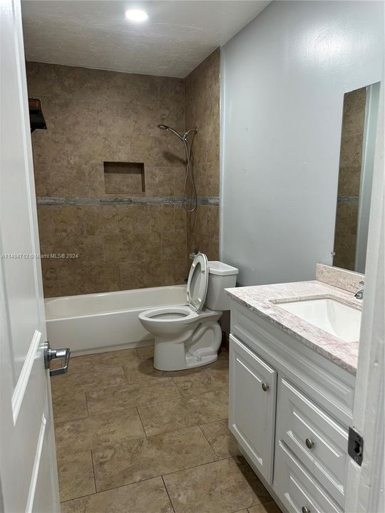 Recently Rented: $3,600 (4 beds, 2 baths, 1208 Square Feet)