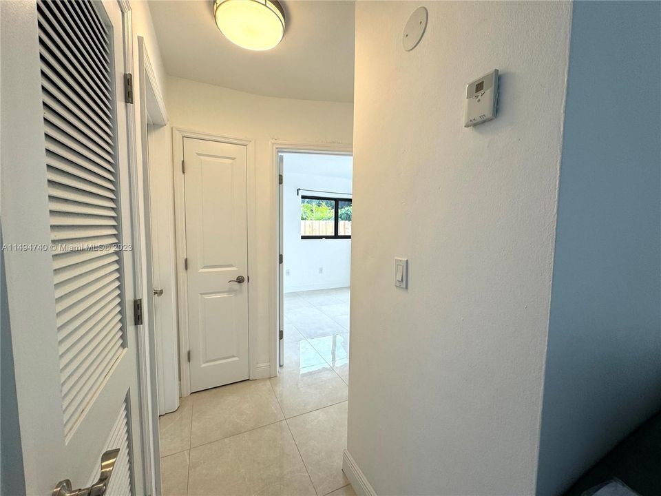 最近售出: $620,000 (3 贝兹, 2 浴室, 1399 平方英尺)