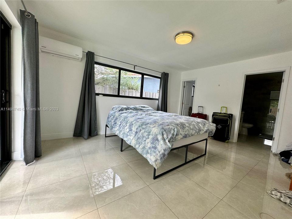 最近售出: $620,000 (3 贝兹, 2 浴室, 1399 平方英尺)