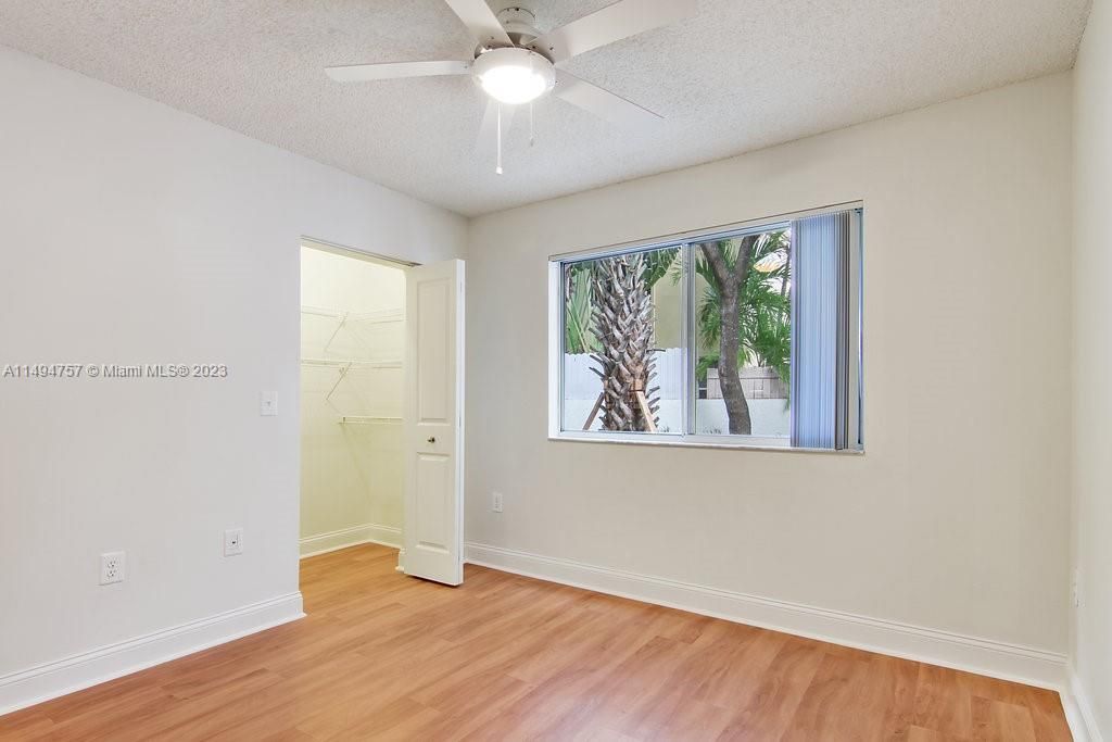 Recently Rented: $3,097 (2 beds, 2 baths, 1054 Square Feet)