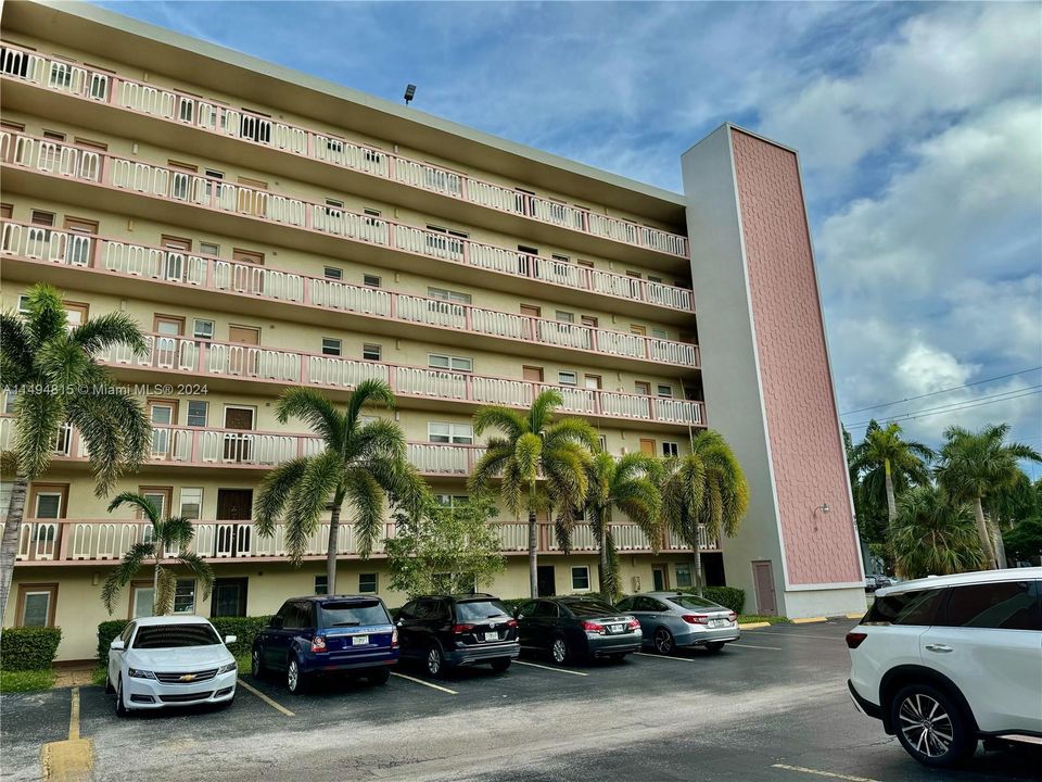 Недавно продано: $189,900 (1 спален, 1 ванн, 847 Квадратных фут)