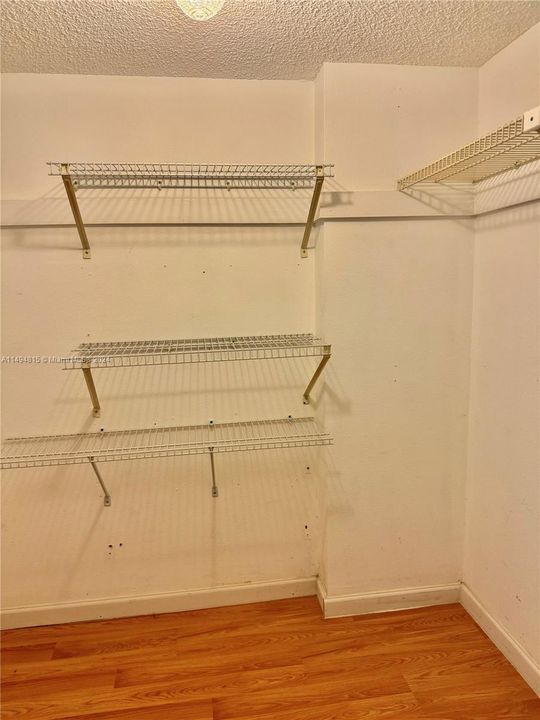 Недавно продано: $189,900 (1 спален, 1 ванн, 847 Квадратных фут)