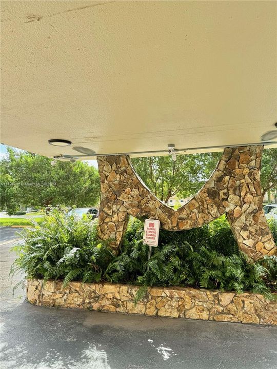 Недавно продано: $189,900 (1 спален, 1 ванн, 847 Квадратных фут)