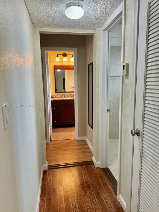 Недавно продано: $189,900 (1 спален, 1 ванн, 847 Квадратных фут)