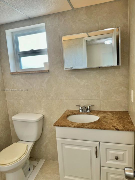 Недавно продано: $189,900 (1 спален, 1 ванн, 847 Квадратных фут)