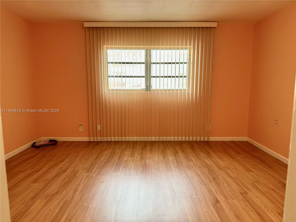 Недавно продано: $189,900 (1 спален, 1 ванн, 847 Квадратных фут)