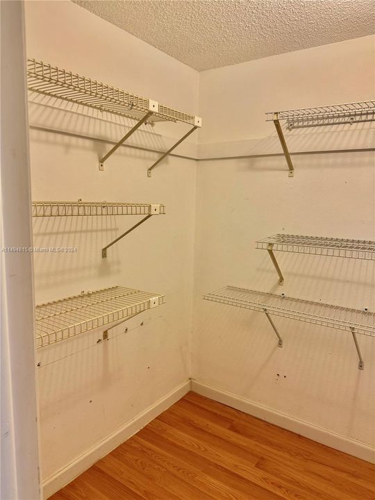 Недавно продано: $189,900 (1 спален, 1 ванн, 847 Квадратных фут)