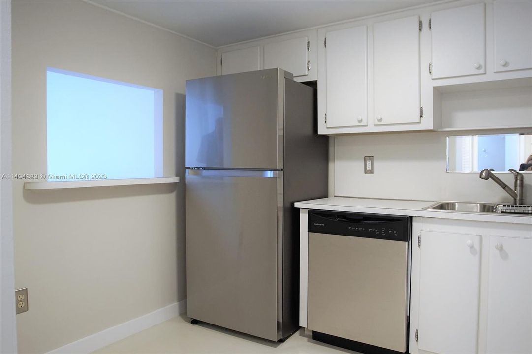 Недавно арендовано: $1,750 (1 спален, 1 ванн, 825 Квадратных фут)