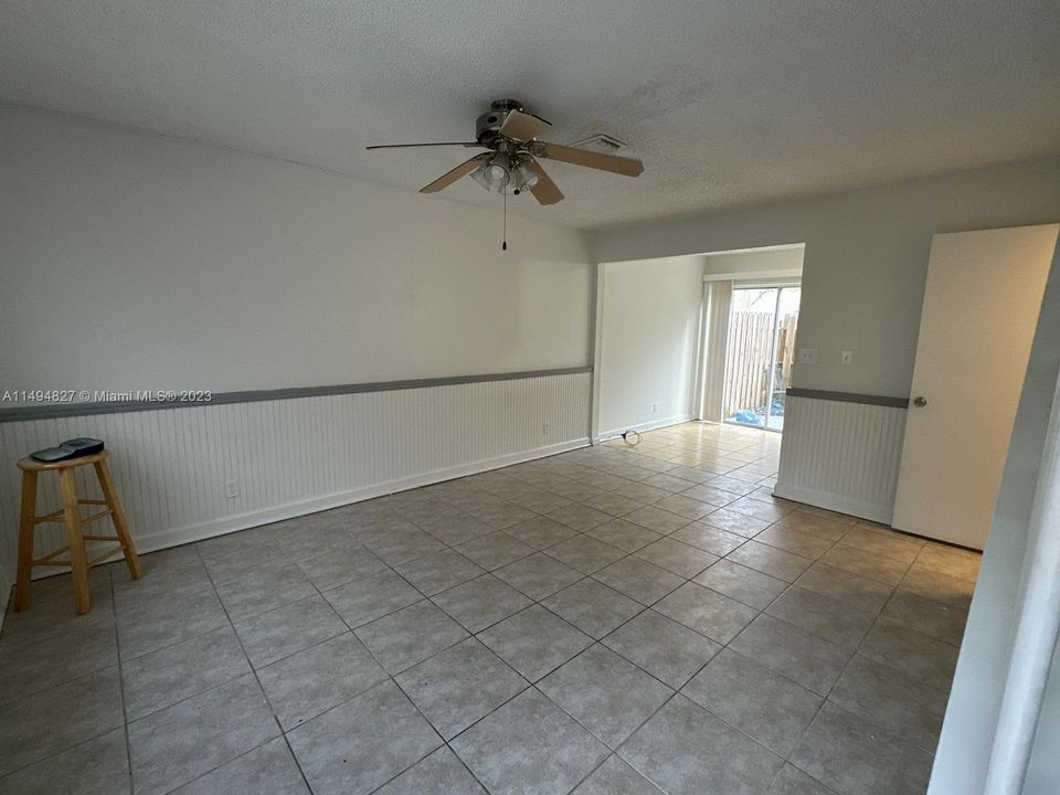 Recently Rented: $1,800 (2 beds, 1 baths, 800 Square Feet)