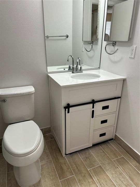 Recently Sold: $240,000 (2 beds, 2 baths, 805 Square Feet)