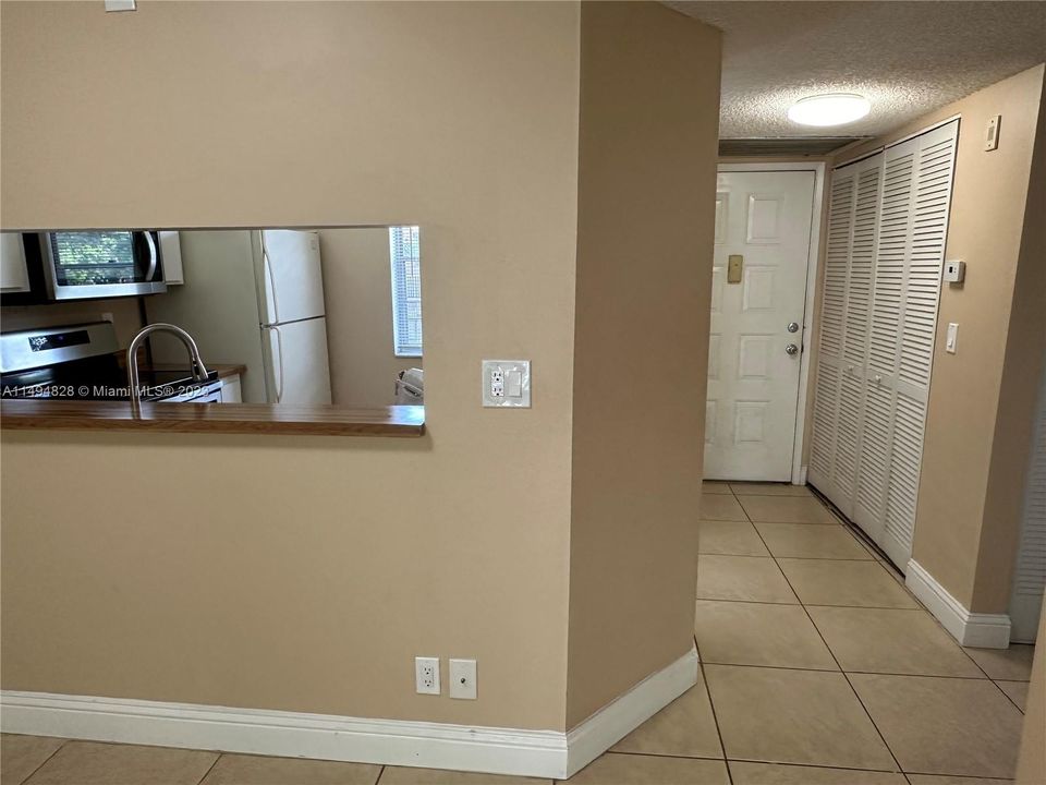 Recently Sold: $240,000 (2 beds, 2 baths, 805 Square Feet)