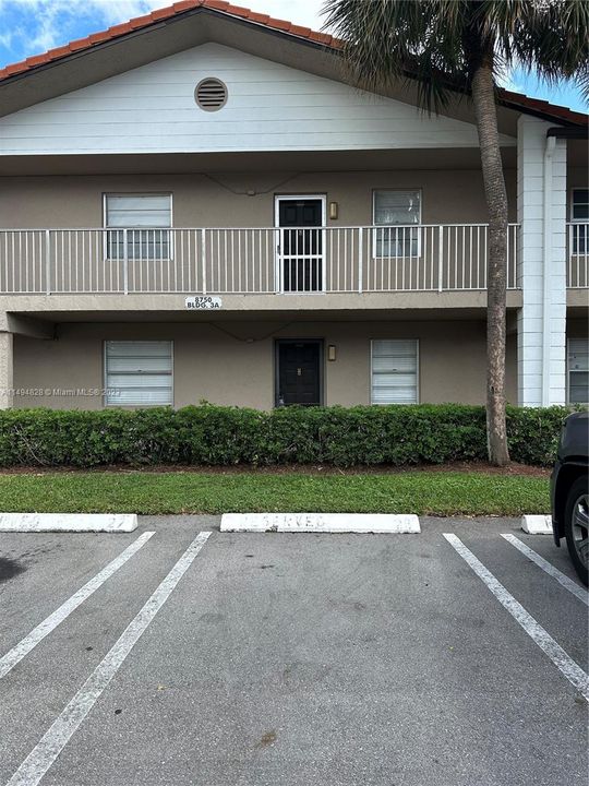 Recently Sold: $240,000 (2 beds, 2 baths, 805 Square Feet)