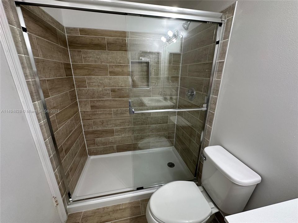 Recently Sold: $240,000 (2 beds, 2 baths, 805 Square Feet)