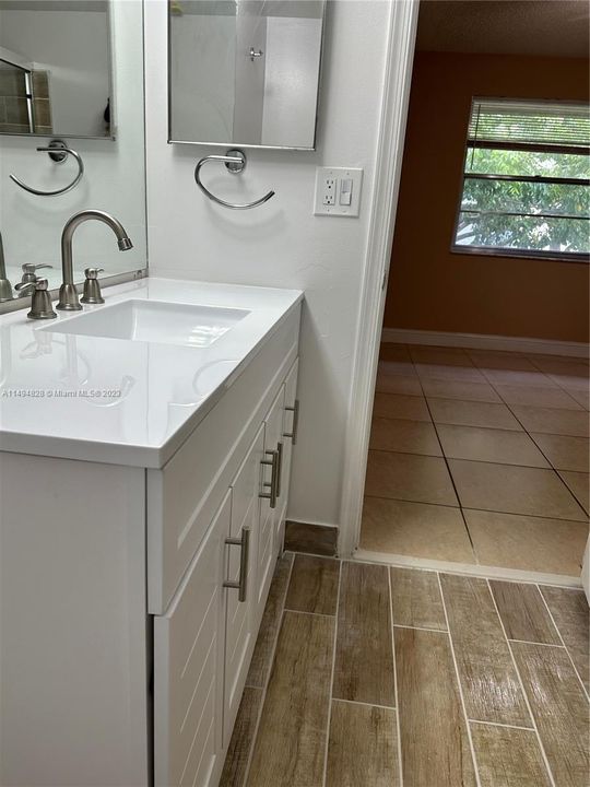 Recently Sold: $240,000 (2 beds, 2 baths, 805 Square Feet)